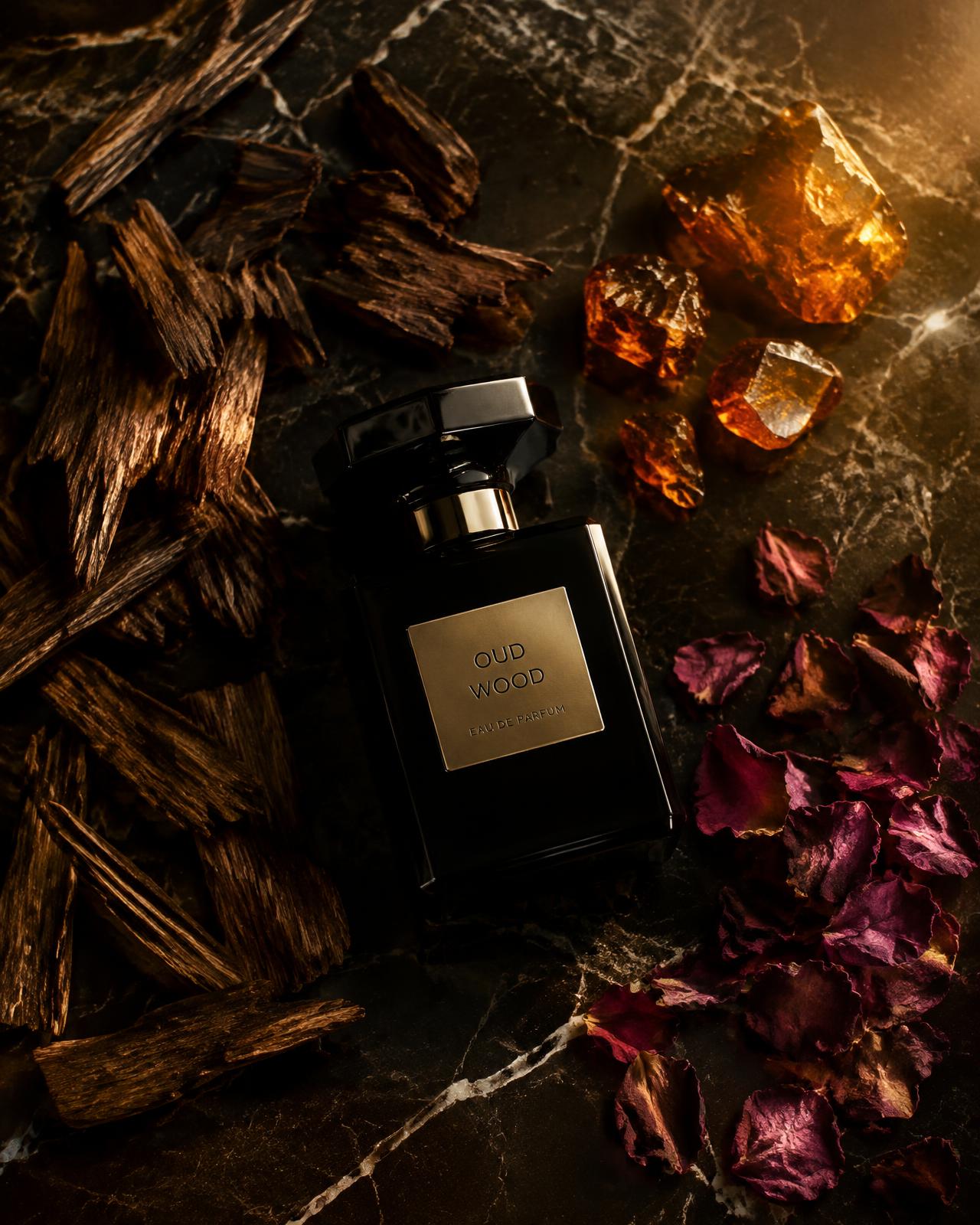 Oud wood, amber and rose with a Darkmoon bottle